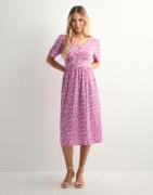 Pieces - Blomstrete - Pctala Ss Midi Dress Noos Bc
