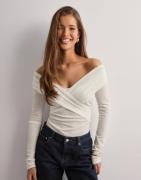 Nelly - Hvit - Velvet Wrap Body