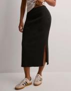 Vero Moda - Svart - Vmlynzi Mw 7/8 Knit Skirt Vma