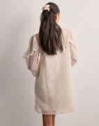 Neo Noir - Hvit - Abby Embroidery Dress