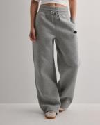 The North Face - Grå - W Wide Leg Jogger