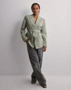 Vero Moda - Grønn - Vmclaudia Ls Oversized Belt Blazer