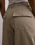 Nelly - Beige - Soft Volume Pants