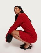 Nelly - Rød - Short Rib Knit Dress