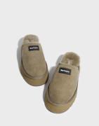 Juicy Couture - Grønn - Caggie Sheepskin Clogg