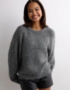 Nelly - Grå - Fuzzy Knit Sweater