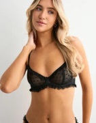 Nelly - Svart - Heart Mesh Bra