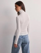 Nelly - Hvit - Soft Turtleneck Top