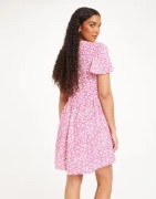 JDY - Blomstrete - Jdystarr Life S/S V-Neck Dress Wvn