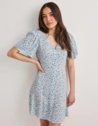 Vero Moda - Blomstrete - Vmalba Ss Short Dress Wvn Ga Noos