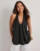 Nelly - Svart - Flowy Halter Neck Top