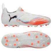 PUMA Future 8 Match Laceless MG Untamed - PUMA White/PUMA Svart/Gløden...